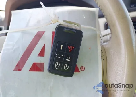 2013 Volvo Xc70 T6 from USA, damaged, VIN YV4902BZ0D1162402